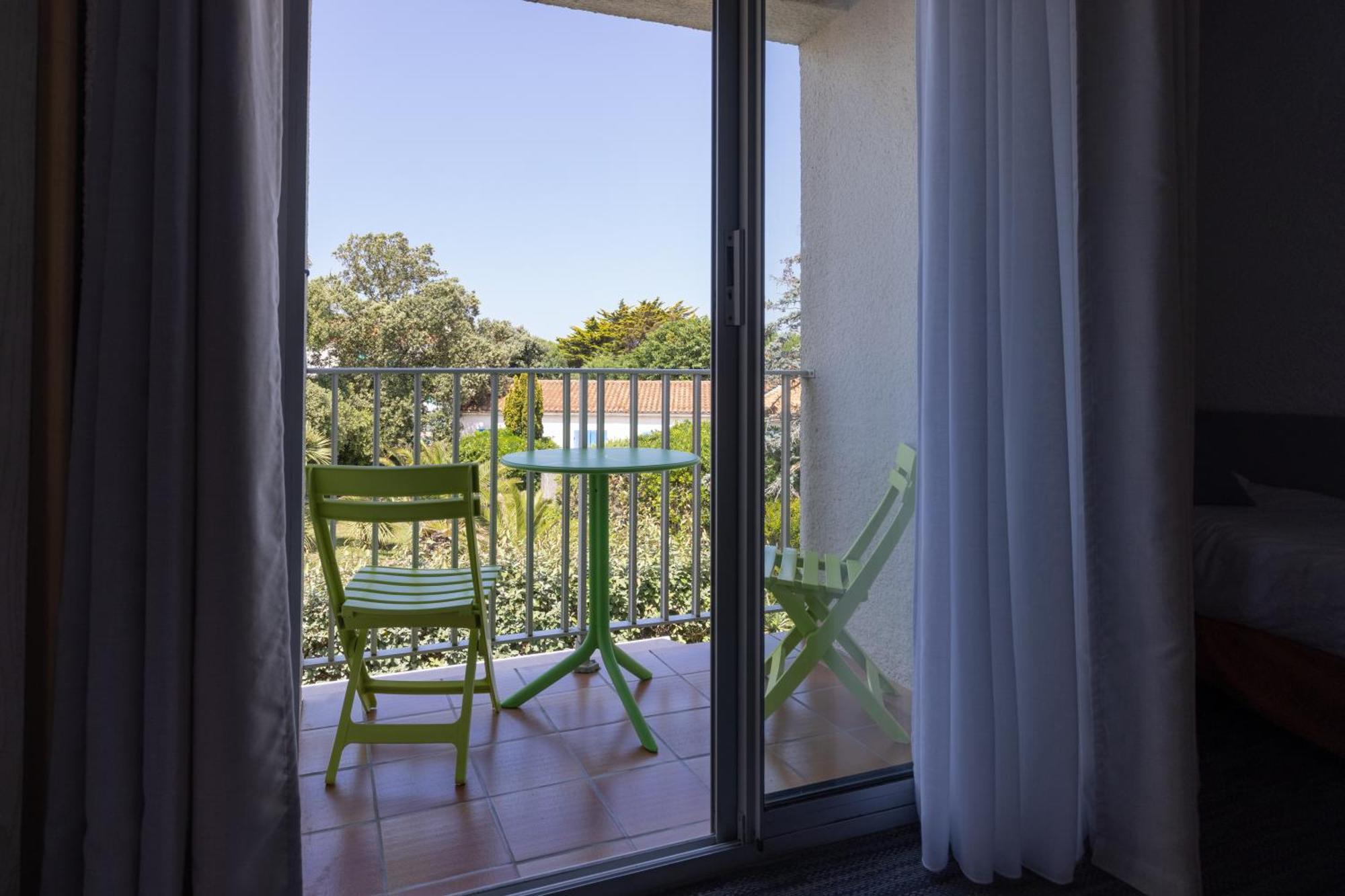 Logis Hotel De La Plage Ла-Котиньер Экстерьер фото