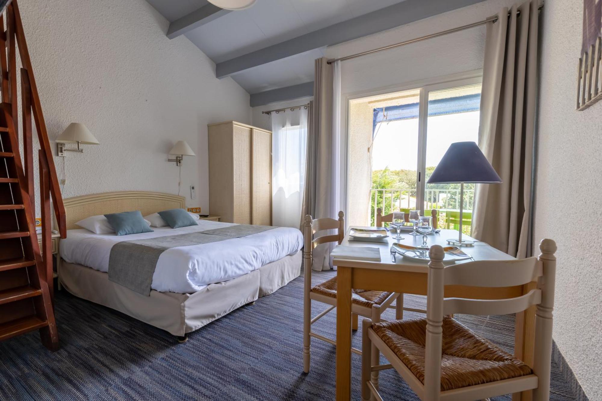 Logis Hotel De La Plage Ла-Котиньер Экстерьер фото